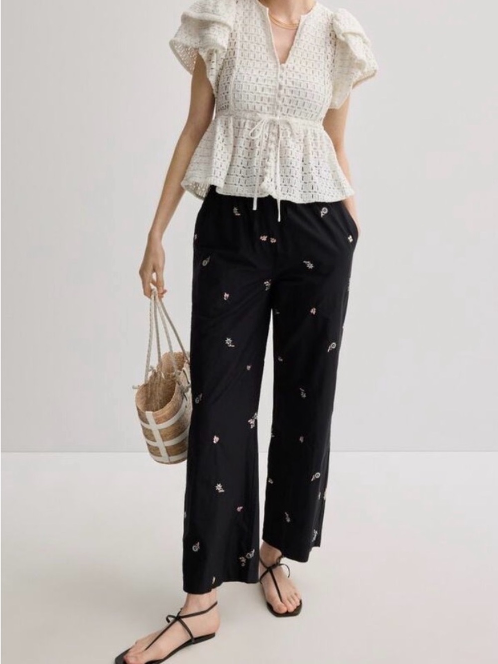 Romy June pants size Large